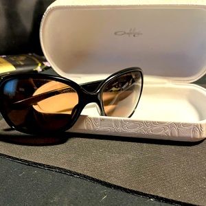 Oakley women’s polarized sunglasses